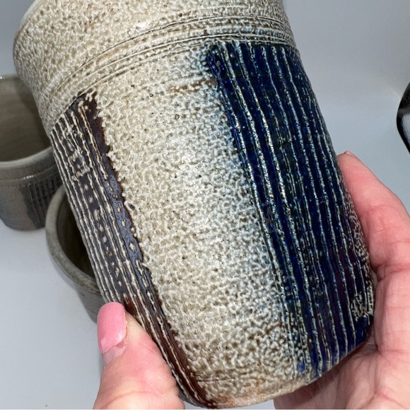 Studio Pottery Cups Set Of 3 Striped Blue Brown Gray Artist Signed 1 Smaller - Picture 7 of 16